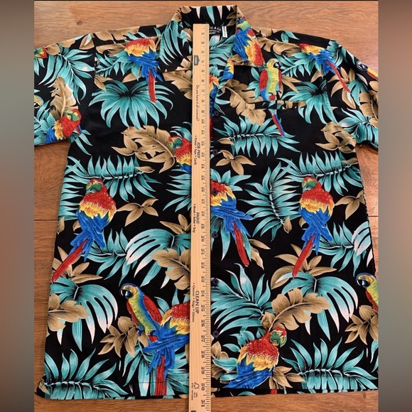 Pacific Company Men’s Hawaiian shirt Medium Floral Beach Parrot Print Magnum PI - Picture 10 of 12